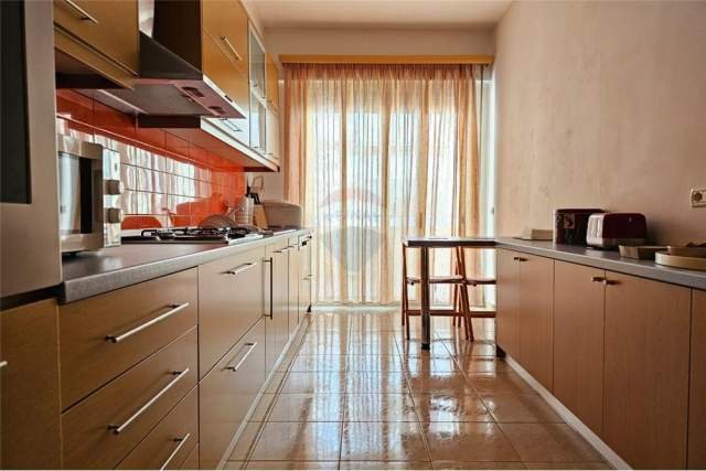 Tirane, jepet me qera apartament 2+1+A+BLK Kati 4, 113 m² 700 Euro (Pazari i Ri)