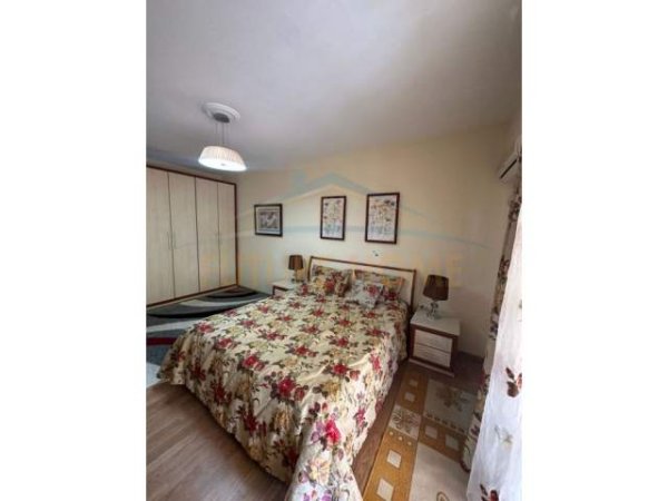 Tirane, jepet me qera apartament 2+1+BLK Kati 6, 100 m² 700 Euro (Selvia)