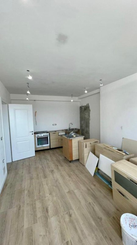Tirane, shes apartament 2+1 Kati 6, 137 m² 155.000  (BAR ARTISTI)