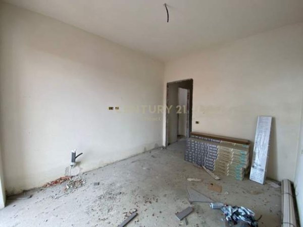 Shesim apartament 1+1 tek kompleksi arlis "farmacia 10". 93,000 €