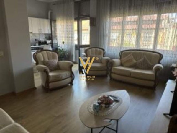 Tirane, shitet apartament 3+1 Kati 3, 150 m² 240.000 Euro (rruga e dibres)