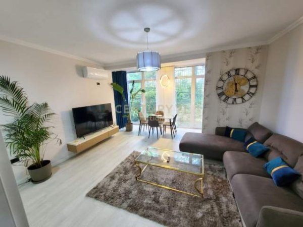 Tirane, jepet me qera apartament 2+1+BLK Kati 2, 93 m² 650 Euro (Kopshti Botanik Zoologjik)