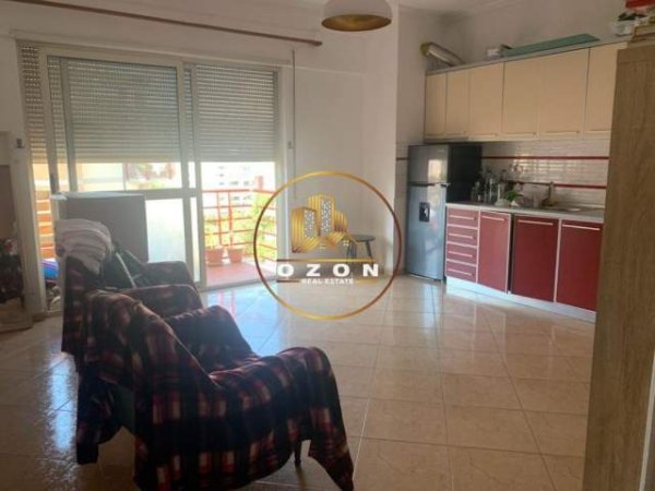 Tirane, jepet me qera apartament 1+1+A+BLK Kati 8, 74 m² 35.000 Leke (DON BOSKO)