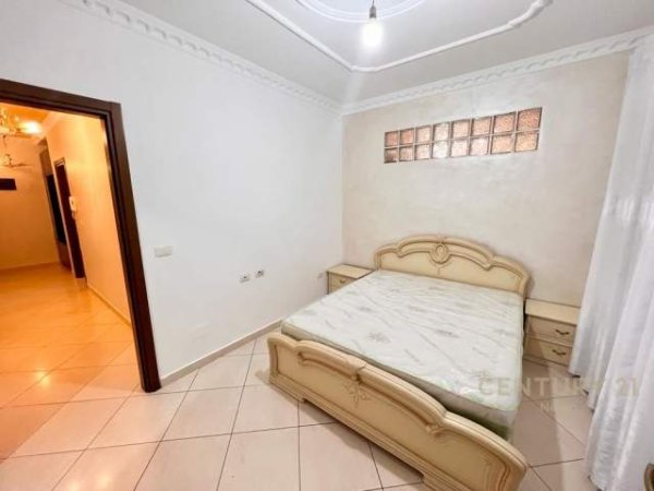 Tirane, jepet me qera apartament 2+1 Kati 3, 116 m² 570 Euro (Liqeni i Thate)