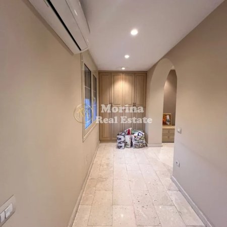 Tirane, jepet me qera apartament 1+1 Kati 5, 80 m² 750 € (Blloku)