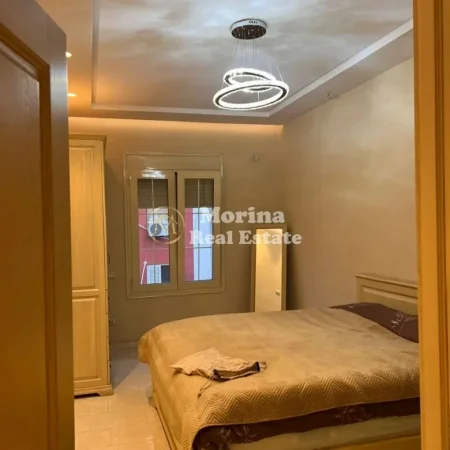 Tirane, jepet me qera apartament 1+1 Kati 5, 80 m² 750 € (Blloku)
