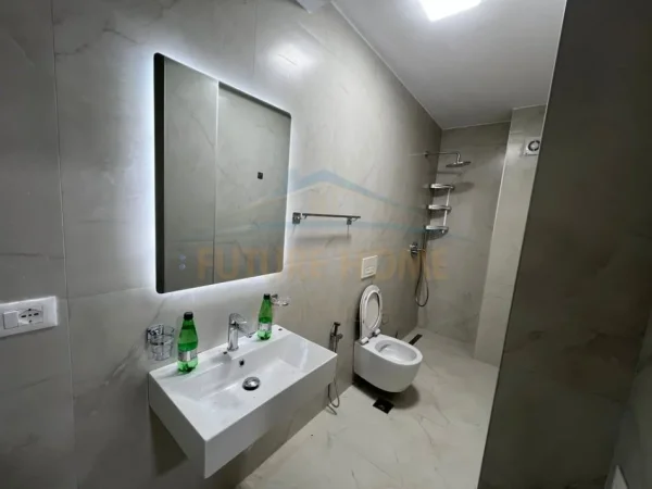 Tirane, jepet me qera Vile 3 Katshe , 258 m² 1.500 € 