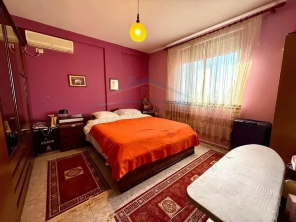 Tirane, shitet apartament 2+1+Ballkon Kati 5, 110 m² 175.000 € (Ali Demi, Tiranë.)