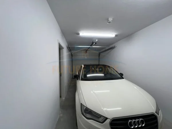 Tirane, jepet me qera Vile 3 Katshe , 258 m² 1.500 € 