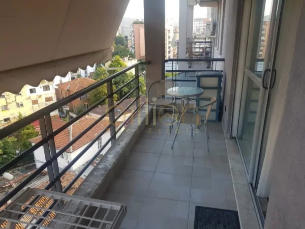 Tirane, jepet me qera 1+1 , 60 m² 800 € (Pazari i RI)