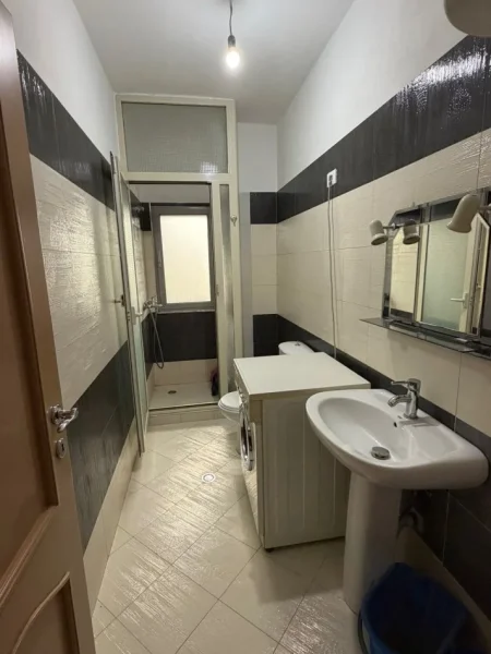 Tirane, jepet me qera apartament 1+1 Kati 6, 50 m² 450 € (Rruga Dritan Hoxha)
