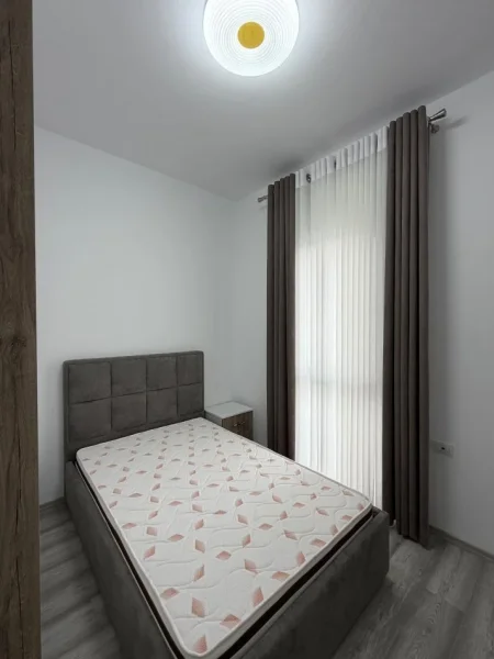 Tirane, jepet me qera apartament 2+1 Kati 7, 80 m² 650 € (Rruga 29 Nentori)
