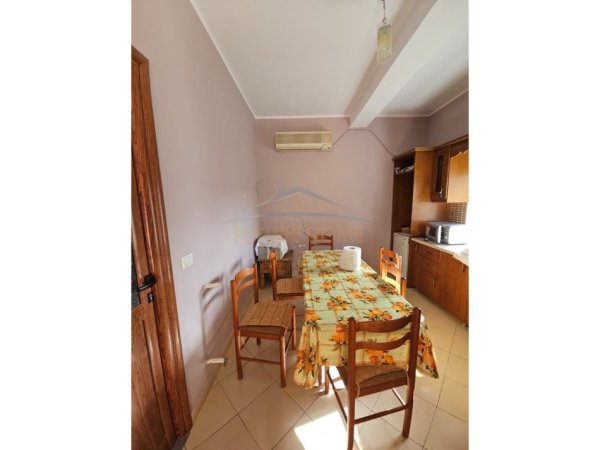 Tirane, shitet Vile 3 Katshe , 460 m² 650.000 € (Durres)