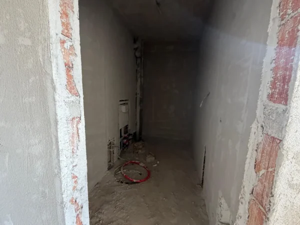 Tirane, shitet apartament 1+1+Ballkon Kati 8, 67 m² 53.700 € (Rrethi Ullirit, Kamez)