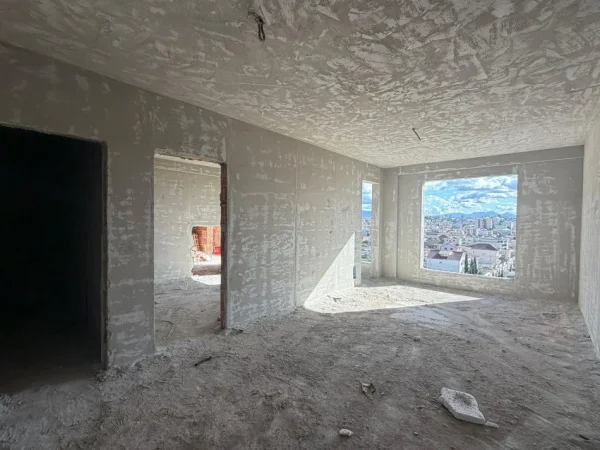 Tirane, shitet apartament 1+1+Ballkon Kati 8, 67 m² 53.700 € (Rrethi Ullirit, Kamez)