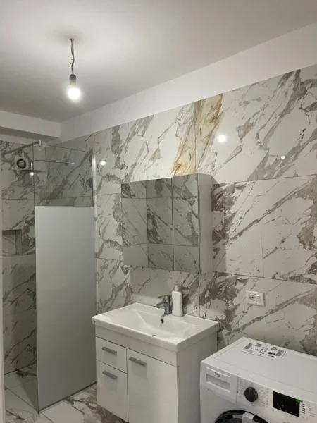 Tirane, jepet me qera apartament 1+1 Kati 5, 320 € 