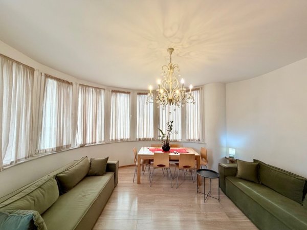 Tirane, shitet apartament 3+1+Ballkon Kati 4, 135 m² 265.000 € (Rruga Jordan Misja)