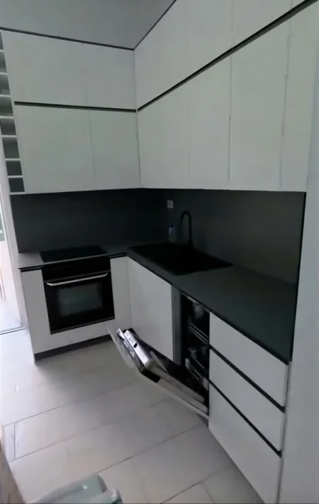 Tirane, jepet me qera apartament 2+1+Ballkon Kati 2, 69 m² 650 € (Vasil Shanto!)