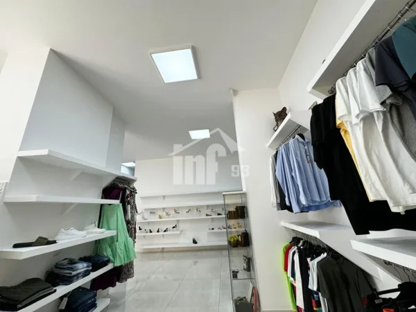 Tirane, shitet dyqan Kati 0, 100 m² 460.000 € (RRUGA “BRIGADA VIII”, ISH BLLOK)