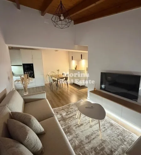 Tirane, jepet me qera apartament 1+1 Kati 3, 65 m² 850 € (Komuna e Parisit)