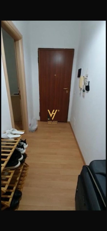 Tirane, jepet me qera apartament 1+1+Ballkon Kati 4, 65 m² 450 € (DELIJORGJI)