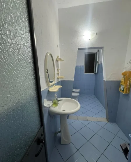 Tirane, jepet me qera apartament 1+1 Kati 1, 60 m² 380 € (Bulevardi zogu I pare)