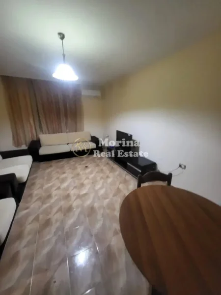 Tirane, jepet me qera shtepi 2+1 Kati 2, 100 m² 450 € (Qytet Studenti)