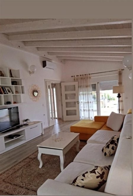 Vlore, shitet Vile 5+1 Kati 0, 307 m² 400.000 € 