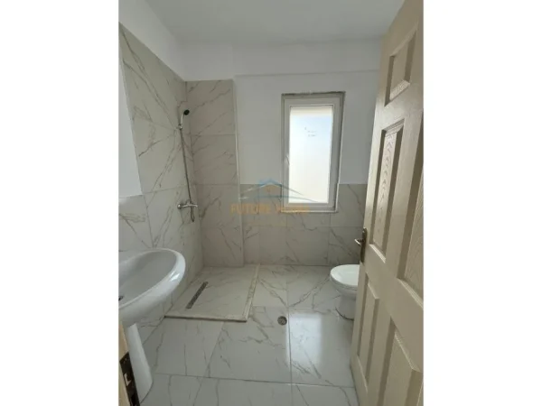 Tirane, shitet apartament 2+1+Ballkon Kati 4, 94 m² 149.000 € (Casa Italia, Tirane.)
