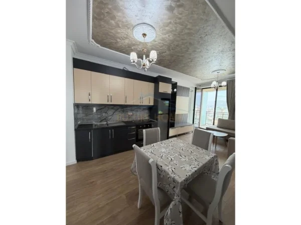 Tirane, jap me qera apartament 2+1+Ballkon Kati 9, 104 m² 1.000 € (MINE PEZA)