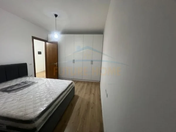 Tirane, jepet me qera apartament 2+1 Kati 4, 98 m² 570 € (ASTIR)