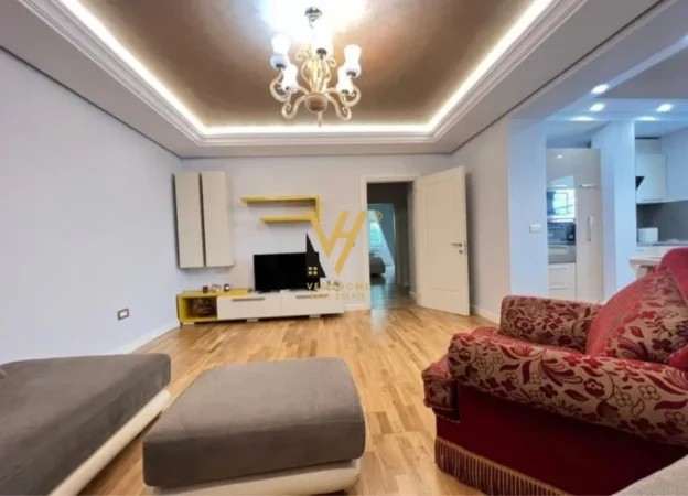 Tirane, jepet me qera apartament 2+1+Ballkon Kati 1, 96 m² 1.000 € (RRUGA BARDHOK BIBA)