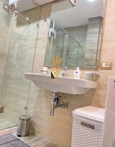 Tirane, jepet me qera apartament 2+1+Ballkon Kati 1, 96 m² 1.000 € (RRUGA BARDHOK BIBA)