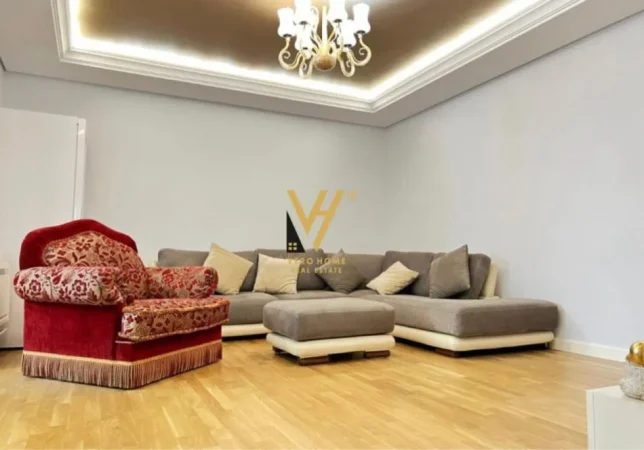 Tirane, jepet me qera apartament 2+1+Ballkon Kati 1, 96 m² 1.000 € (RRUGA BARDHOK BIBA)