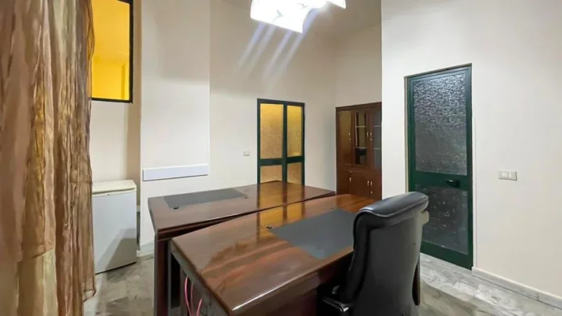 Tirane, jepet me qera zyre Kati 0, 70 m² 650 € (RRUGA E BOGDANEVE)