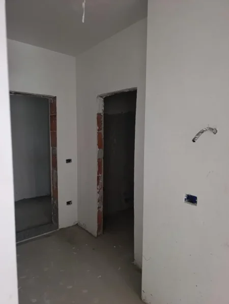 Tirane, shitet apartament 1+1 , 86 m² 77.400 € 