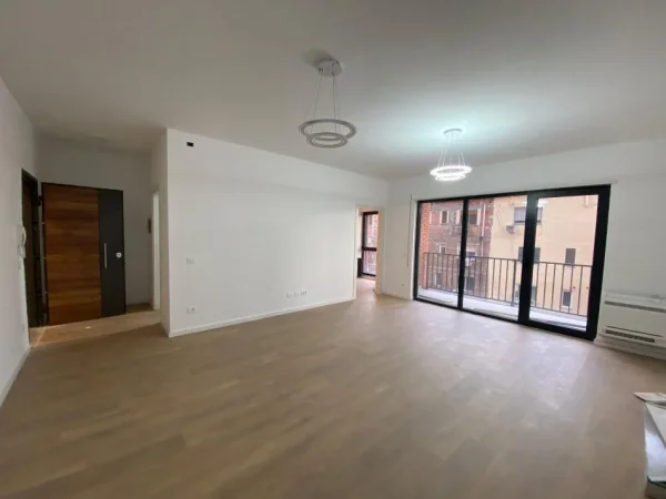 Tirane, jepet me qera zyre Kati 3, 78 m² 750 € (Myslym Shyri)