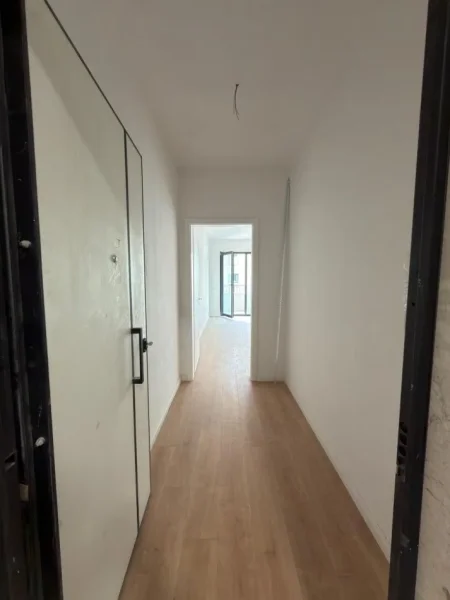 Tirane, shitet apartament 1+1+Ballkon Kati 3, 78 m² 182.500 € (Liqeni i Thate)