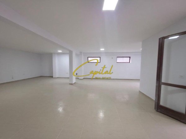 Tirane, jepet me qera ambjent biznesi Kati 0, 90 m² 900 € (KOPSHTI BOTANIK)