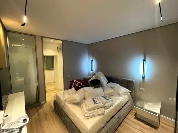 Tirane, shitet apartament 2+1 Kati 1, 78 m² 240.000 € (vasil shanto)