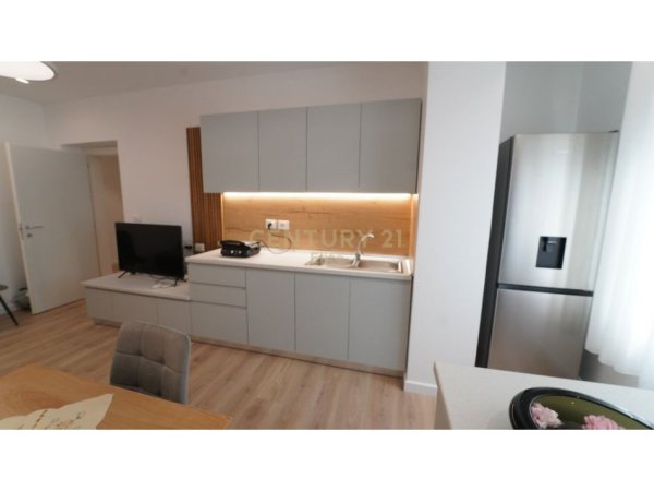 Tirane, jepet me qera apartament 1+1 Kati 2, 46 m² 600 € (Rr. e Dibres)