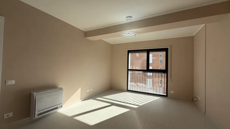 Tirane, jepet me qera apartament 2+1+Ballkon Kati 4, 113 m² 500 € (Rruga Filip Jano)