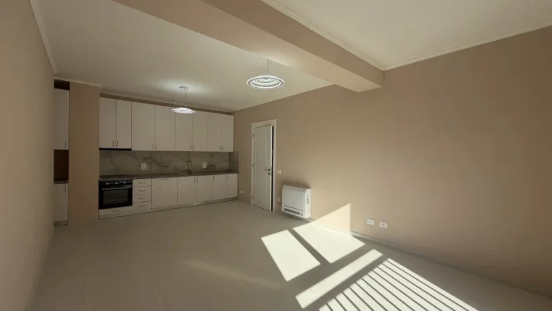 Tirane, jepet me qera apartament 2+1+Ballkon Kati 4, 113 m² 500 € (Rruga Filip Jano)