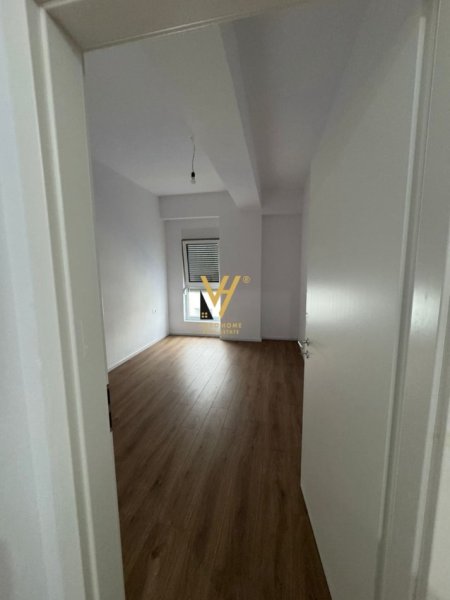 Tirane, jepet me qera apartament 1+1+Ballkon Kati 5, 70 m² 350 € (ALI DEMI)