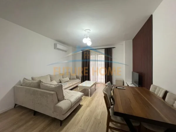Tirane, jepet me qera apartament 1+1 Kati 2, 77 m² 520 € (unaza e re)