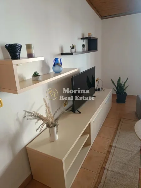 Shqiperi, jepet me qera apartament 1+1 Kati 4, 65 m² 500 € (Blloku)