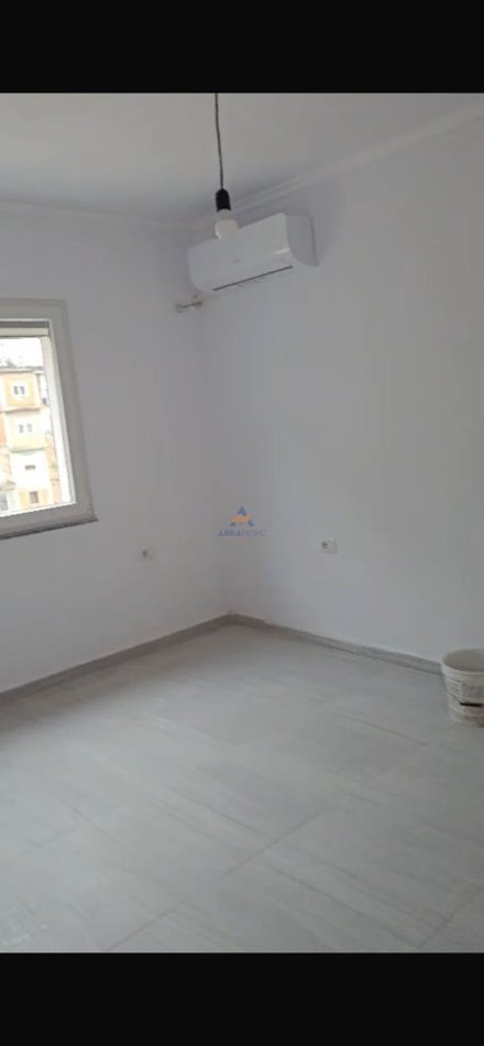 Tirane, jepet me qera apartament 3+1+Ballkon Kati 5, 74 m² 695 € 