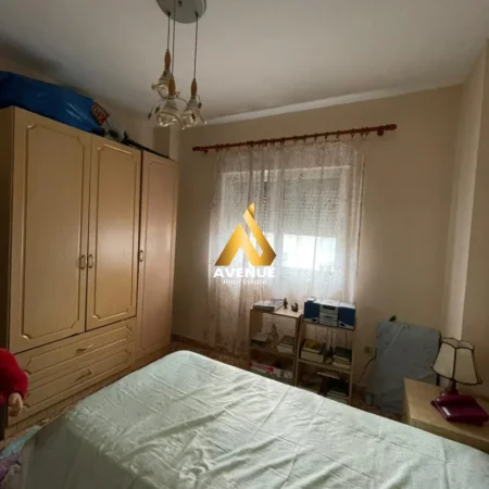 Tirane, shitet apartament 2+1+Ballkon Kati 4, 90 m² 150.000 € (rruga muzaket)