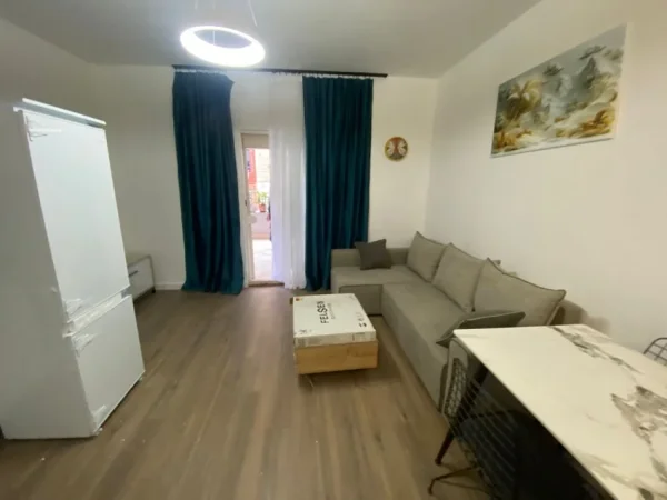Tirane, shitet apartament 1+1 , 73 m² 178.000 € (komuna parisit)
