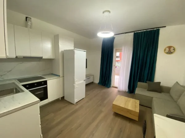 Tirane, shitet apartament 1+1 , 73 m² 178.000 € (komuna parisit)